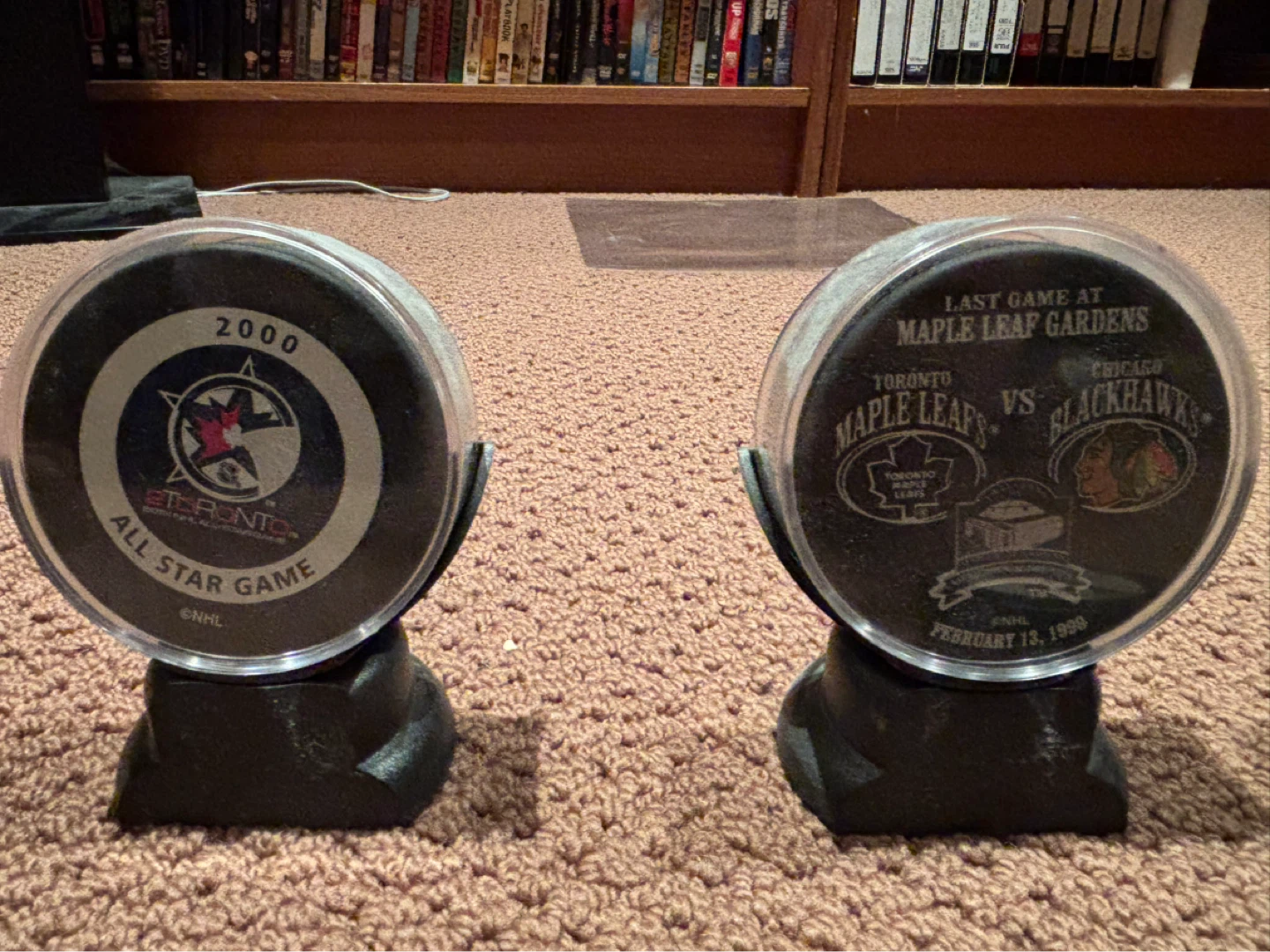 NHL Hockey Puck Collection with Auto - photo 3
