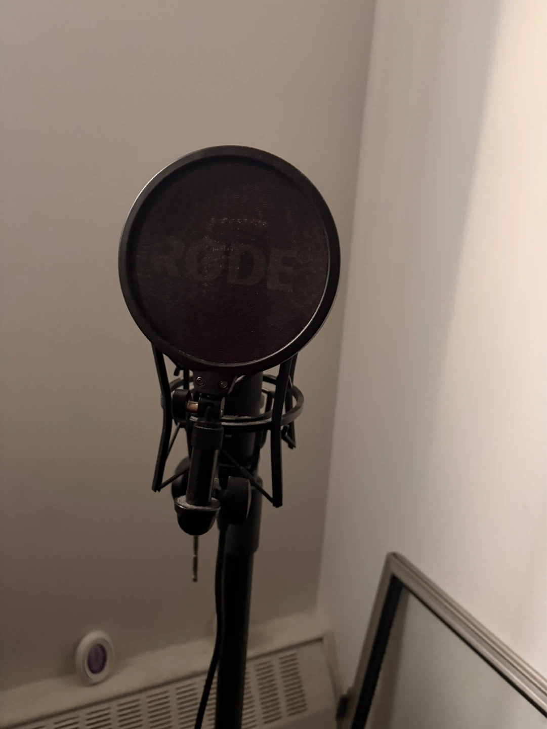 Rode NT1 Microphone & Focusrite Scarlett 2i2 Audio Interface
