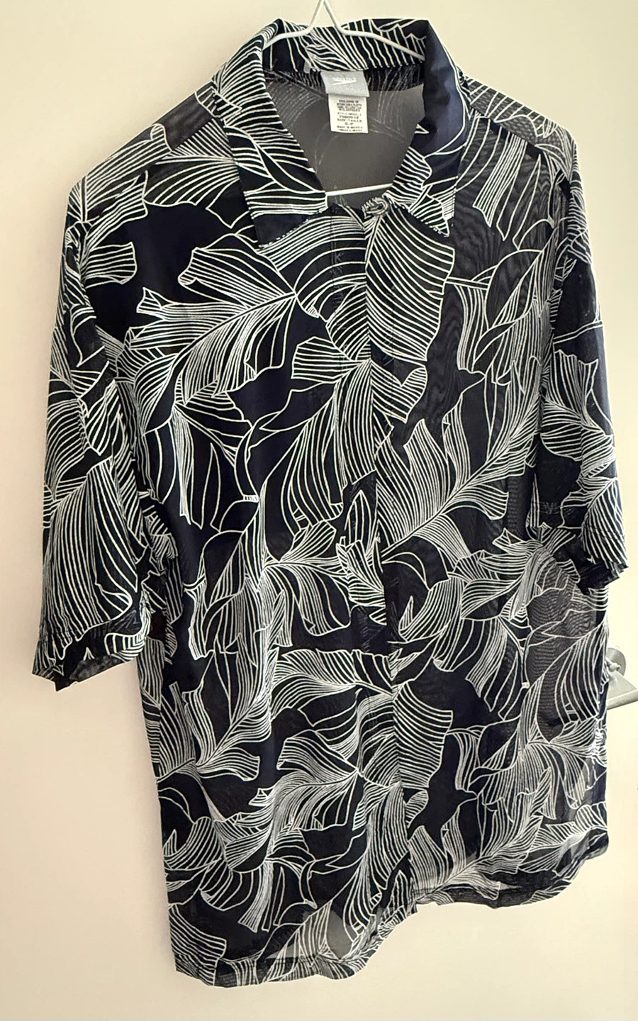 Women's Navy & White Leaf Print Sheer top💙🤍💙