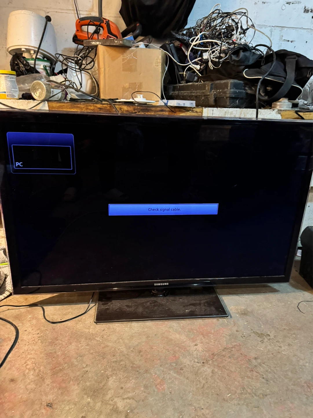42inc Samsung Flat Screen TV - photo 2