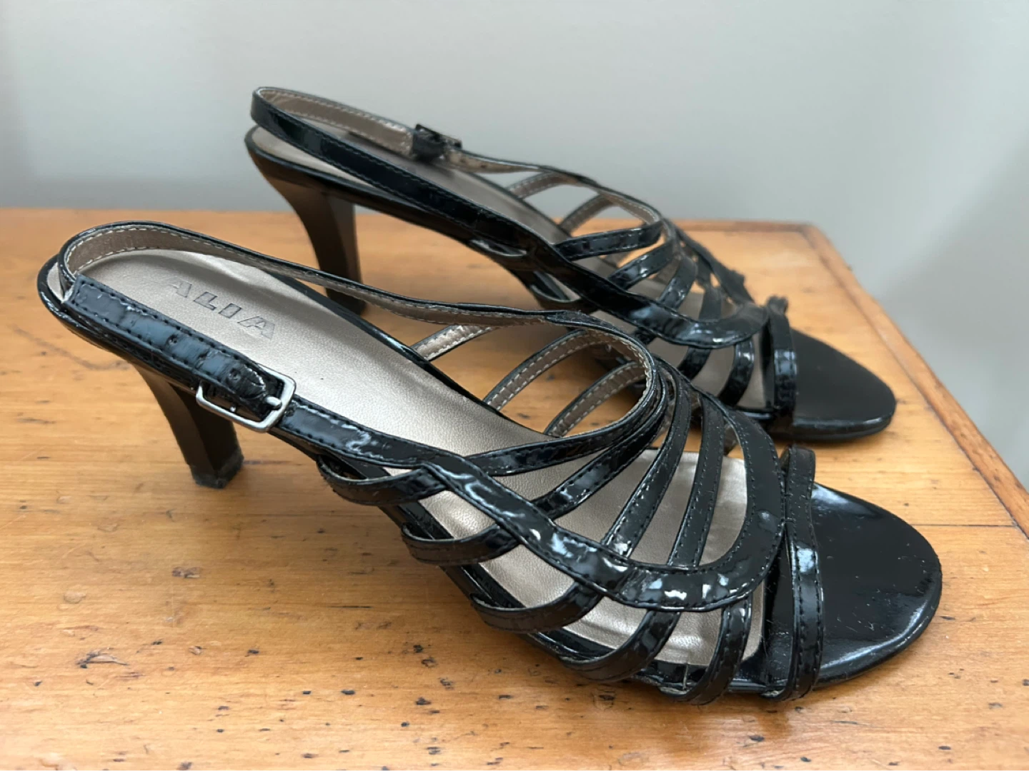 LADIES SIZE 8 DRESS SHOES (SEE LISTING) - photo 2