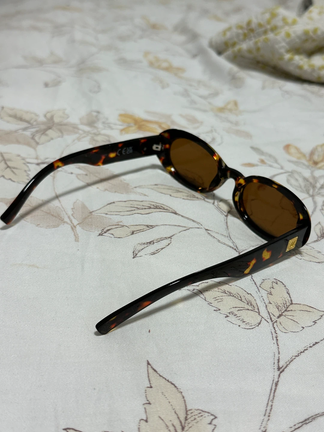 Tortoiseshell Oval Sunglasses - photo 2