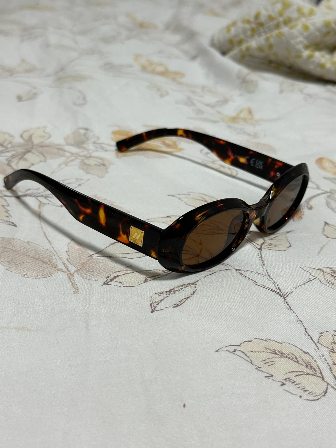 Tortoiseshell Oval Sunglasses