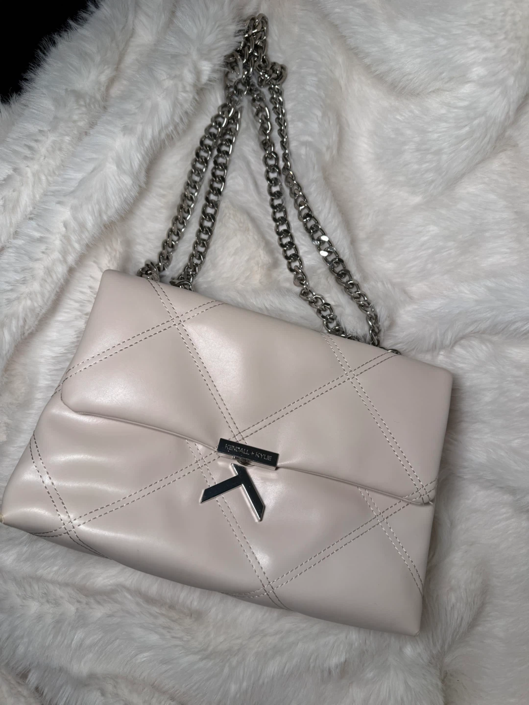 Kendall & Kylie shoulder bag in a soft beige color