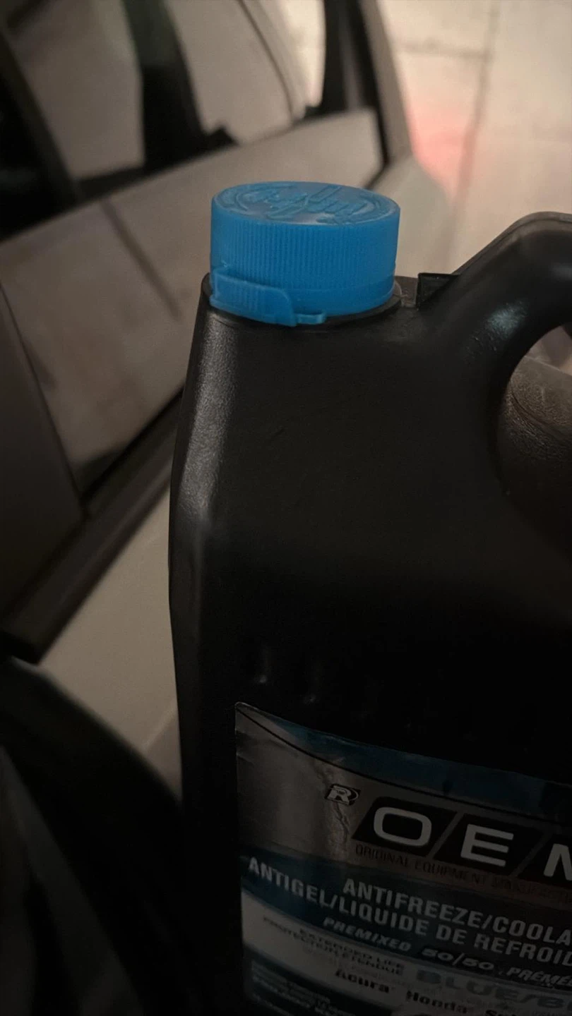 OEM Extended Life Antifreeze/Coolant Blue 50/50 3.78 L - photo 3