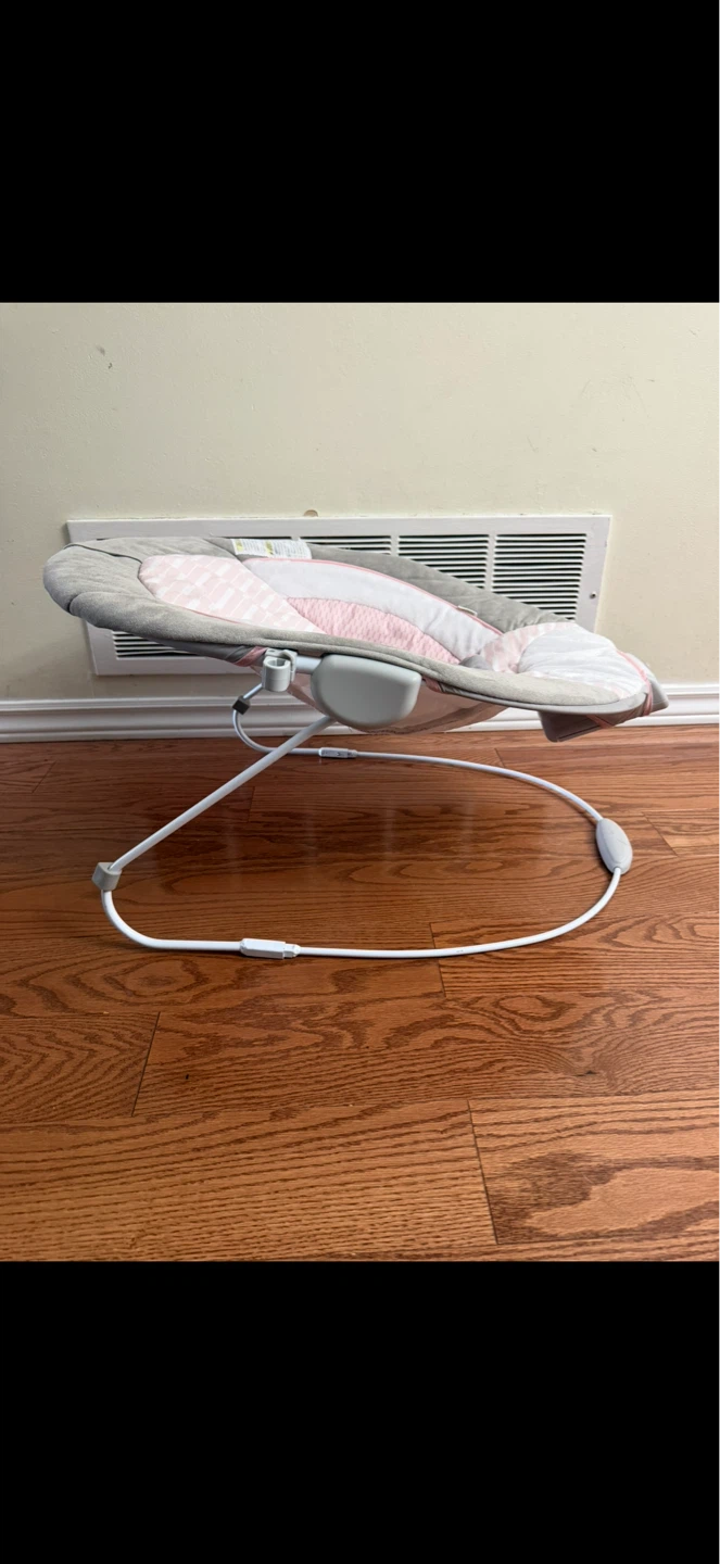 Vibrating Baby Bouncer Seat with Music - photo 4