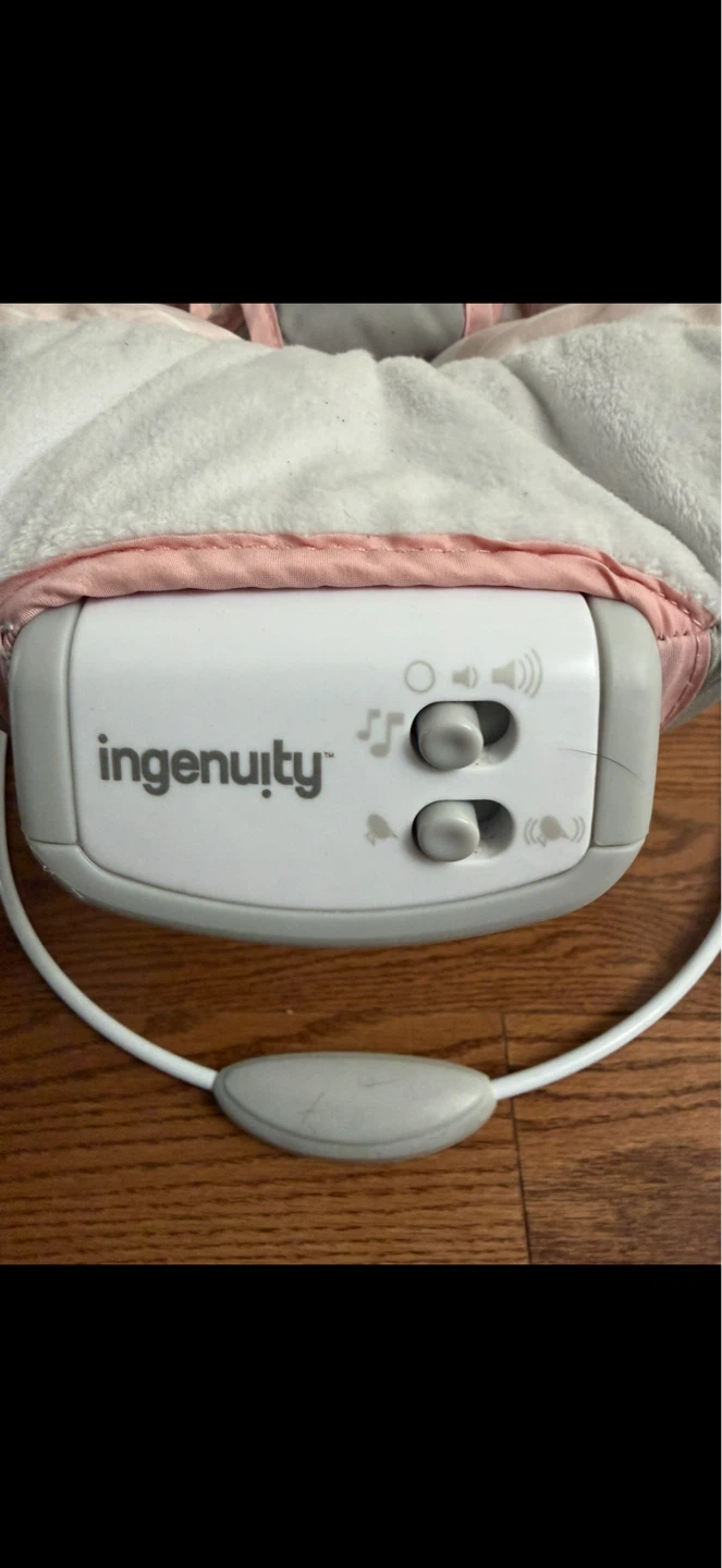 Vibrating Baby Bouncer Seat w/ Music - photo 3