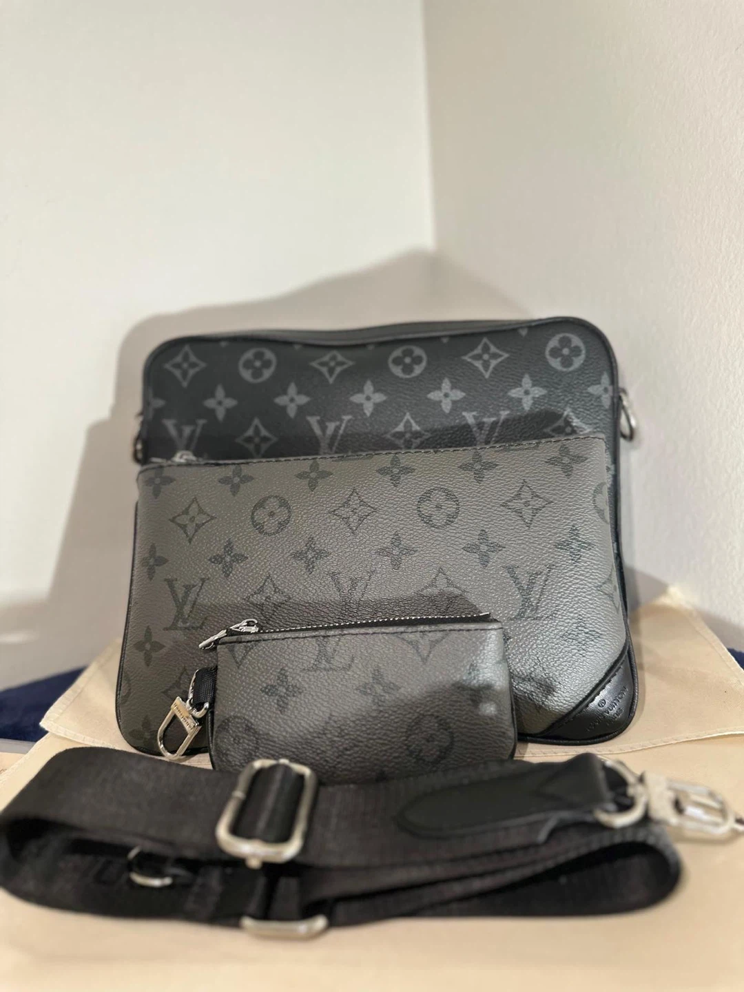 Louis Vuitton Monogram Pouch Set - photo 4