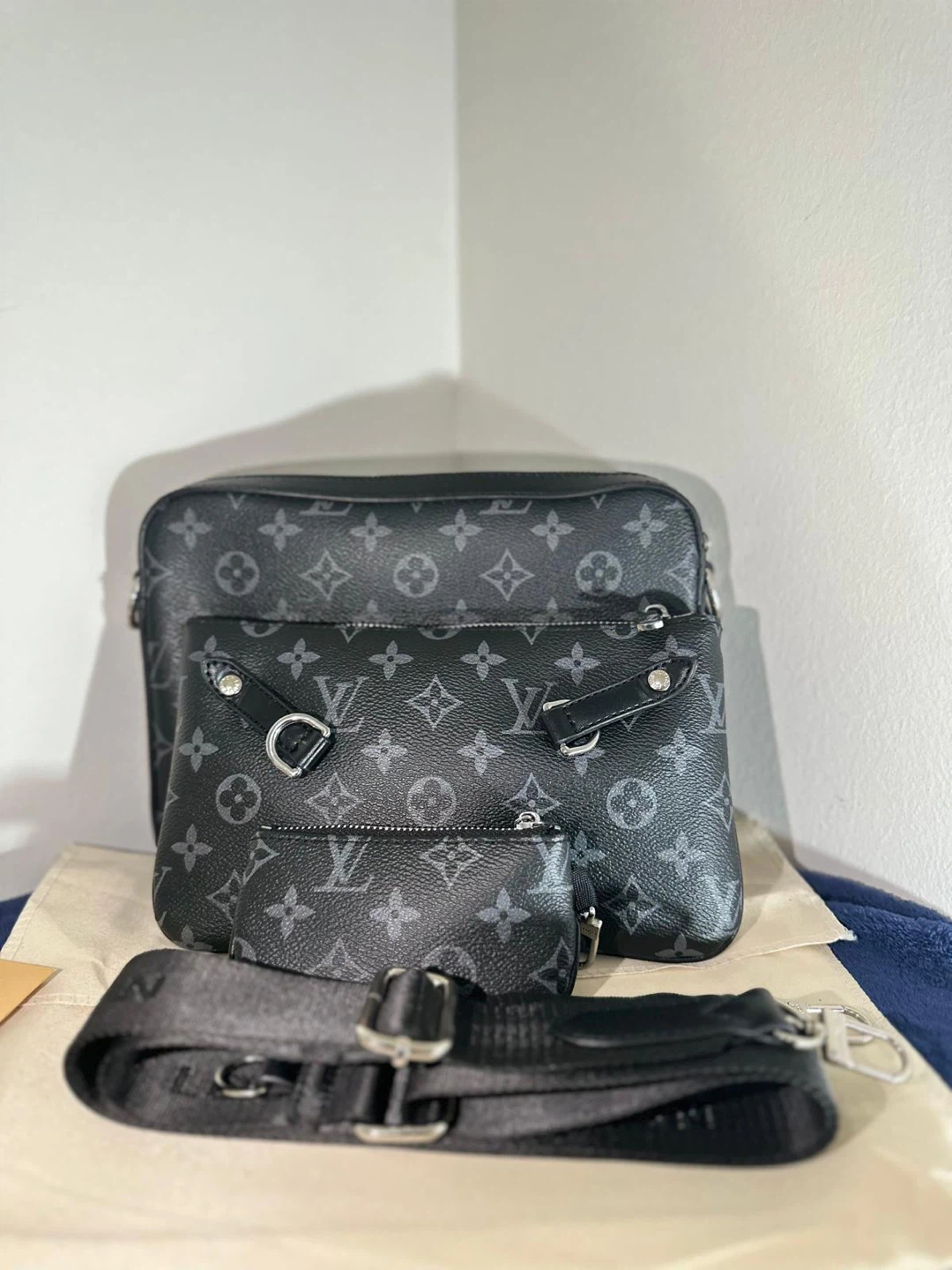 Louis Vuitton Monogram Pouch Set - photo 5
