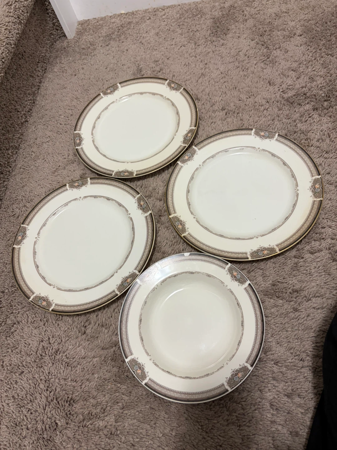 Mikasa Grande Ivory Love Song China - Set of 4