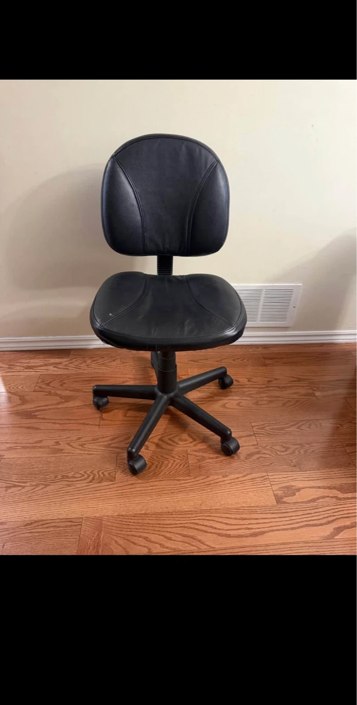 Soft Comfortable Office and Desk Chair - photo 2