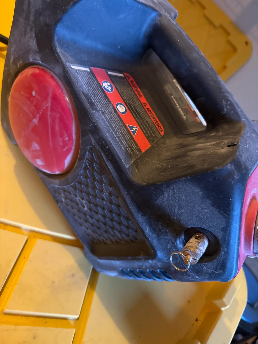 Toughbuilt 12V Portable Air Compressor - photo 2