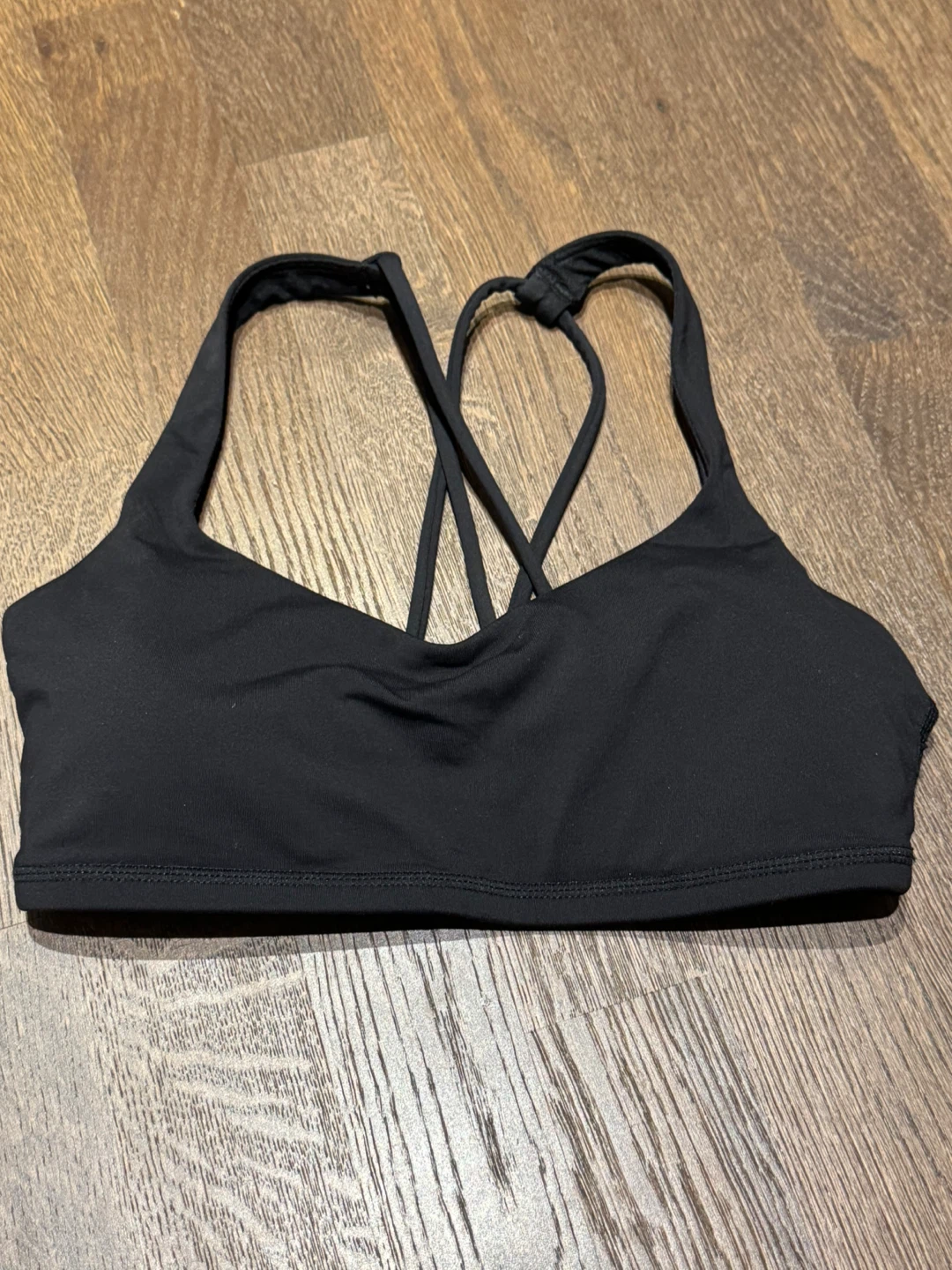 (size 4) Lululemon Free To Be Bra