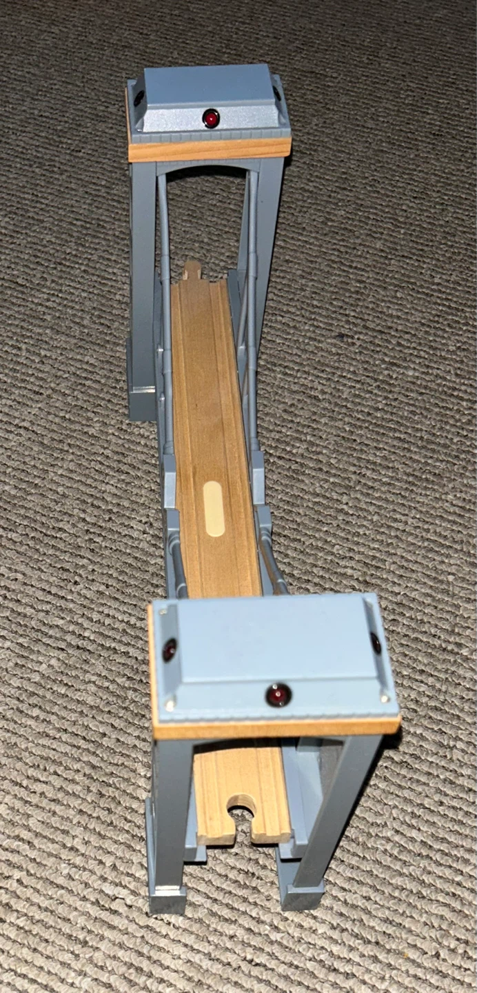 Toy Train Suspension Bridge - photo 3