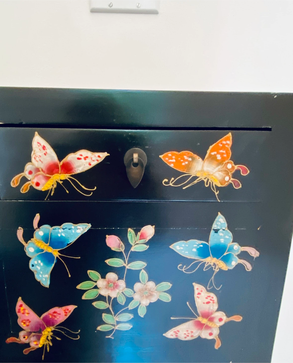 Stunning vintage Console Table with Butterfly and Floral Design - photo 3
