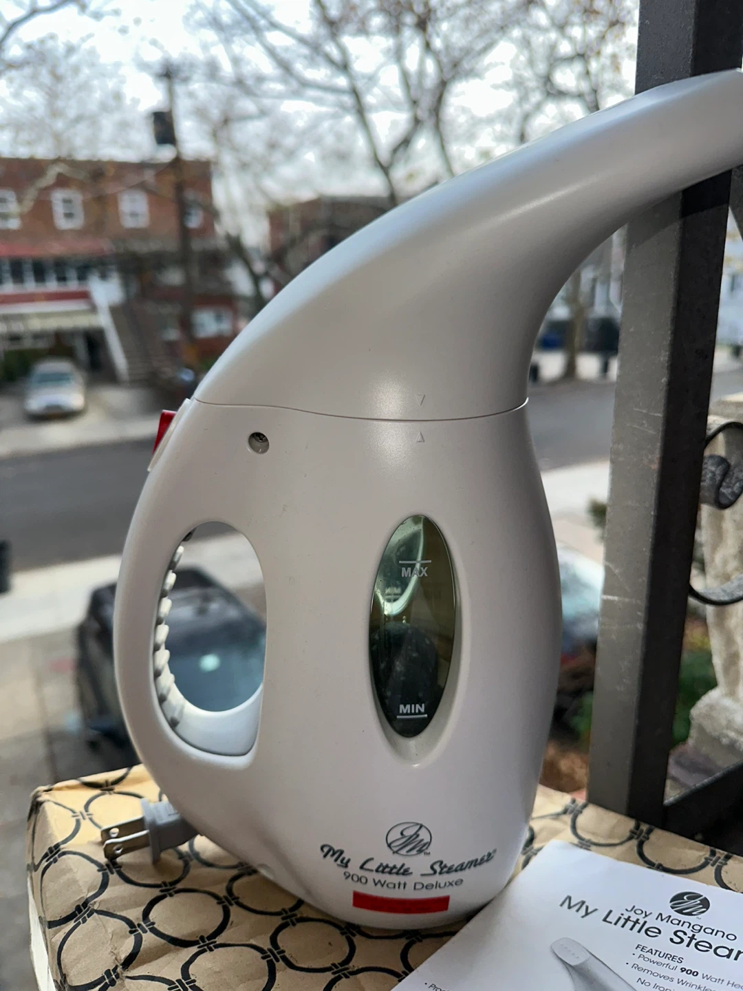 Joy Mangano My Little Steamer 900 Watt Deluxe Garment Steamer - photo 4