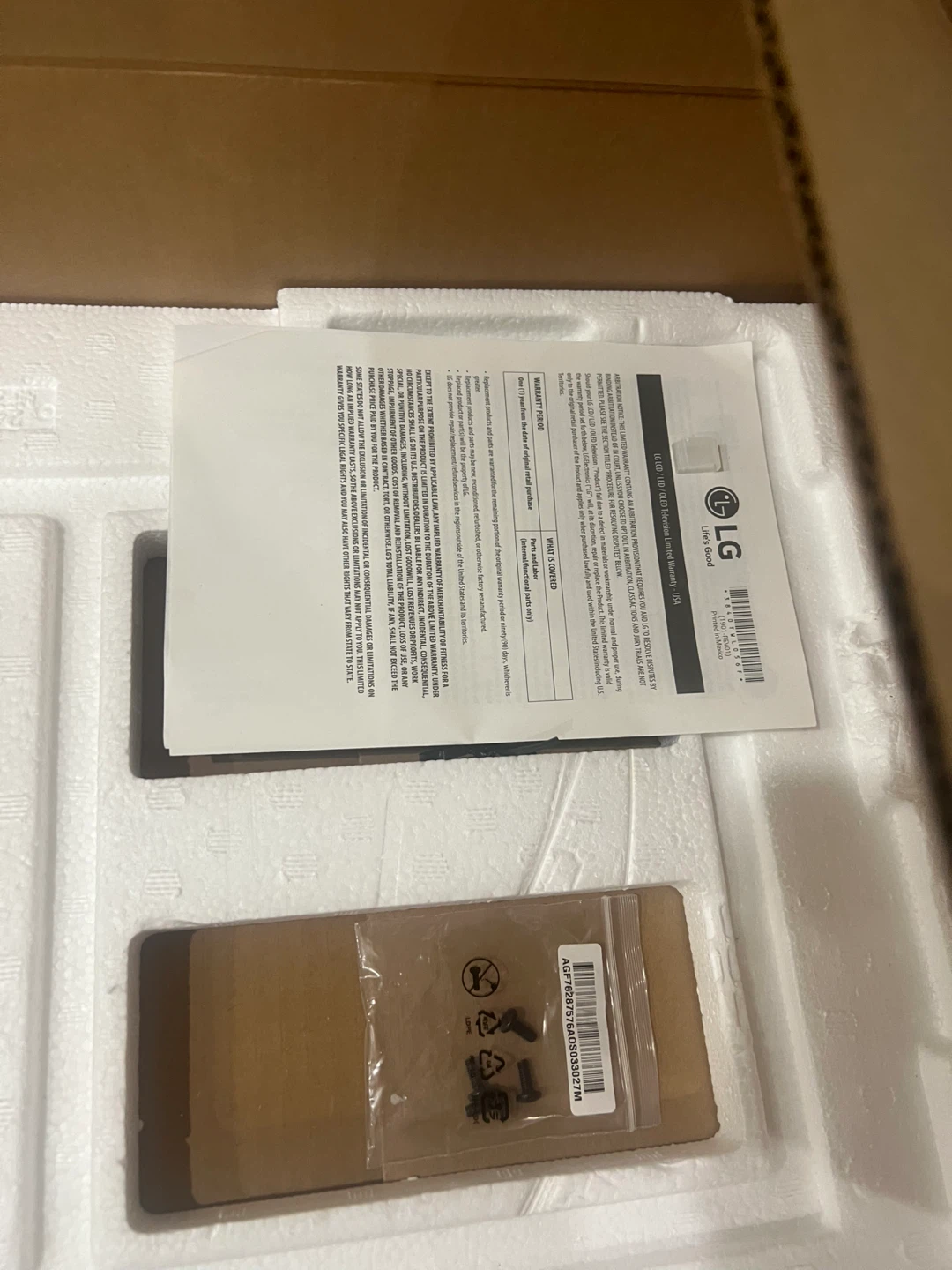 LG 24 inch monitor with stand and remotes - photo 4
