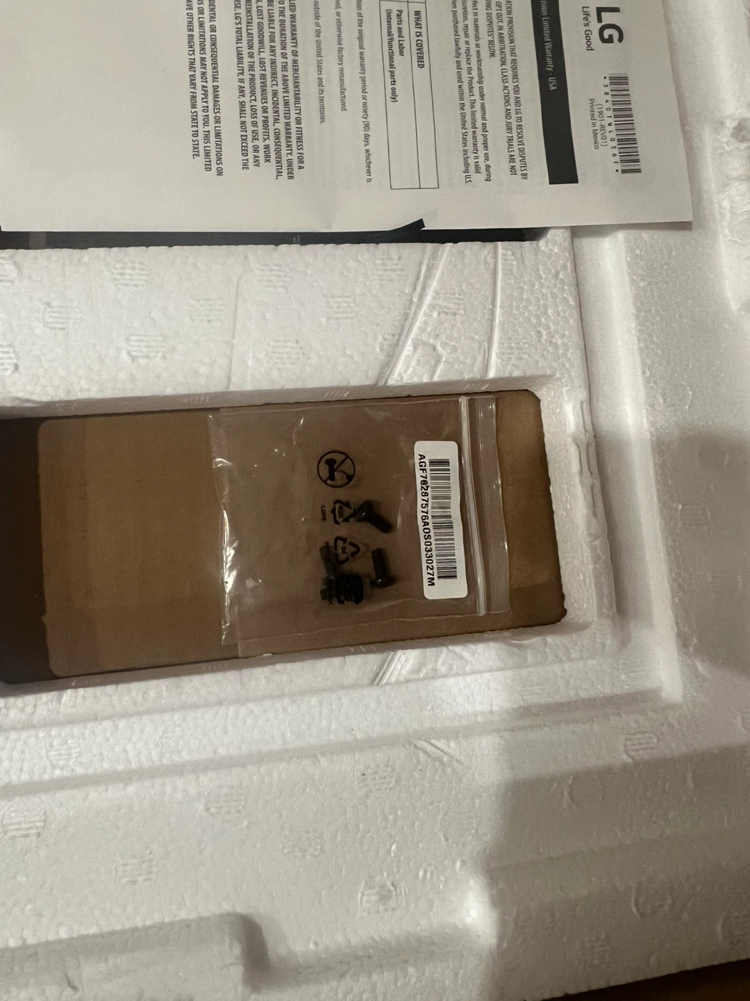LG 24 inch monitor with stand and remotes - photo 3