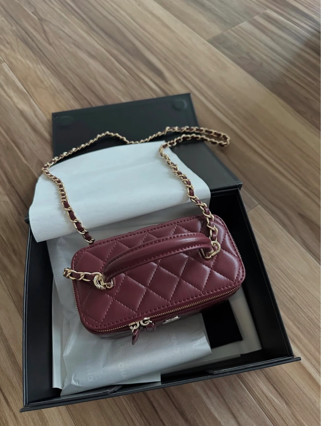 Chanel Vanity Case Bag - Burgundy Quilted Leather - photo 2
