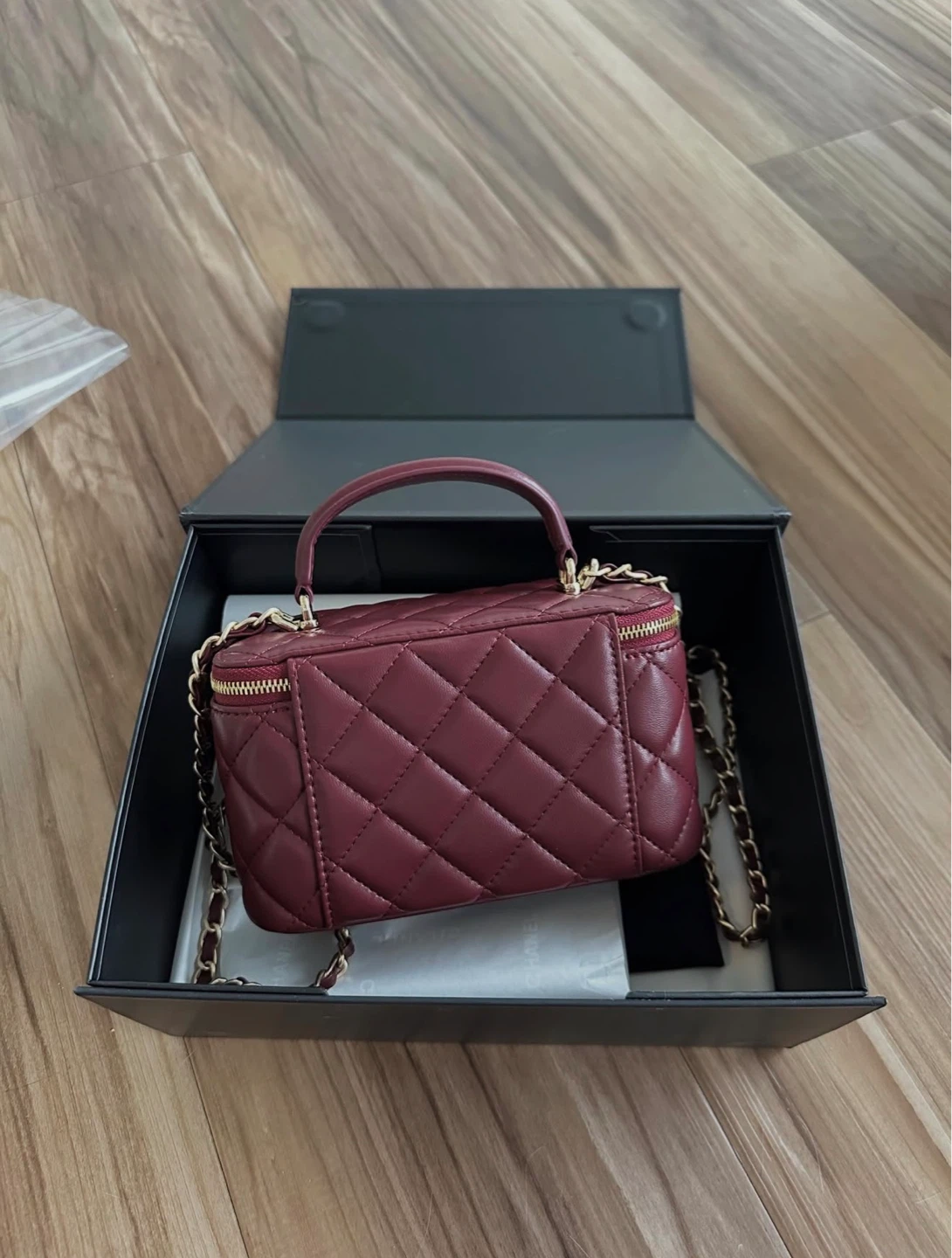 Chanel Vanity Case Bag - Burgundy Quilted Leather - photo 3