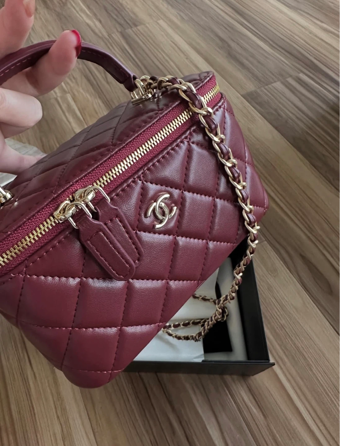 Chanel Vanity Case Bag - Burgundy Quilted Leather - photo 5