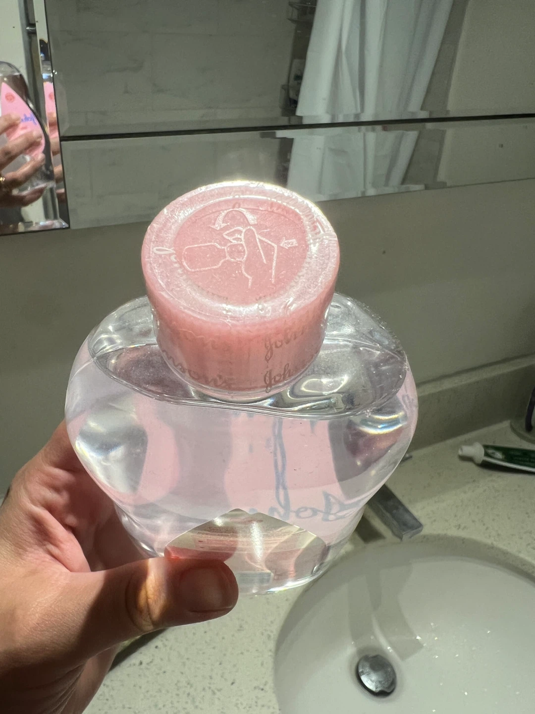 Johnson's Baby Oil 600ml - photo 3