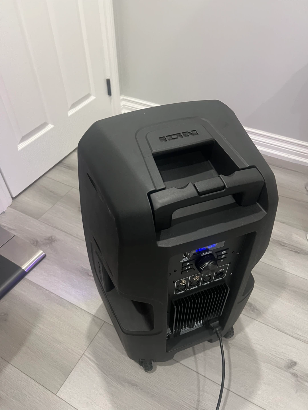 ION IPA76C Portable Speaker with Wheels - photo 5