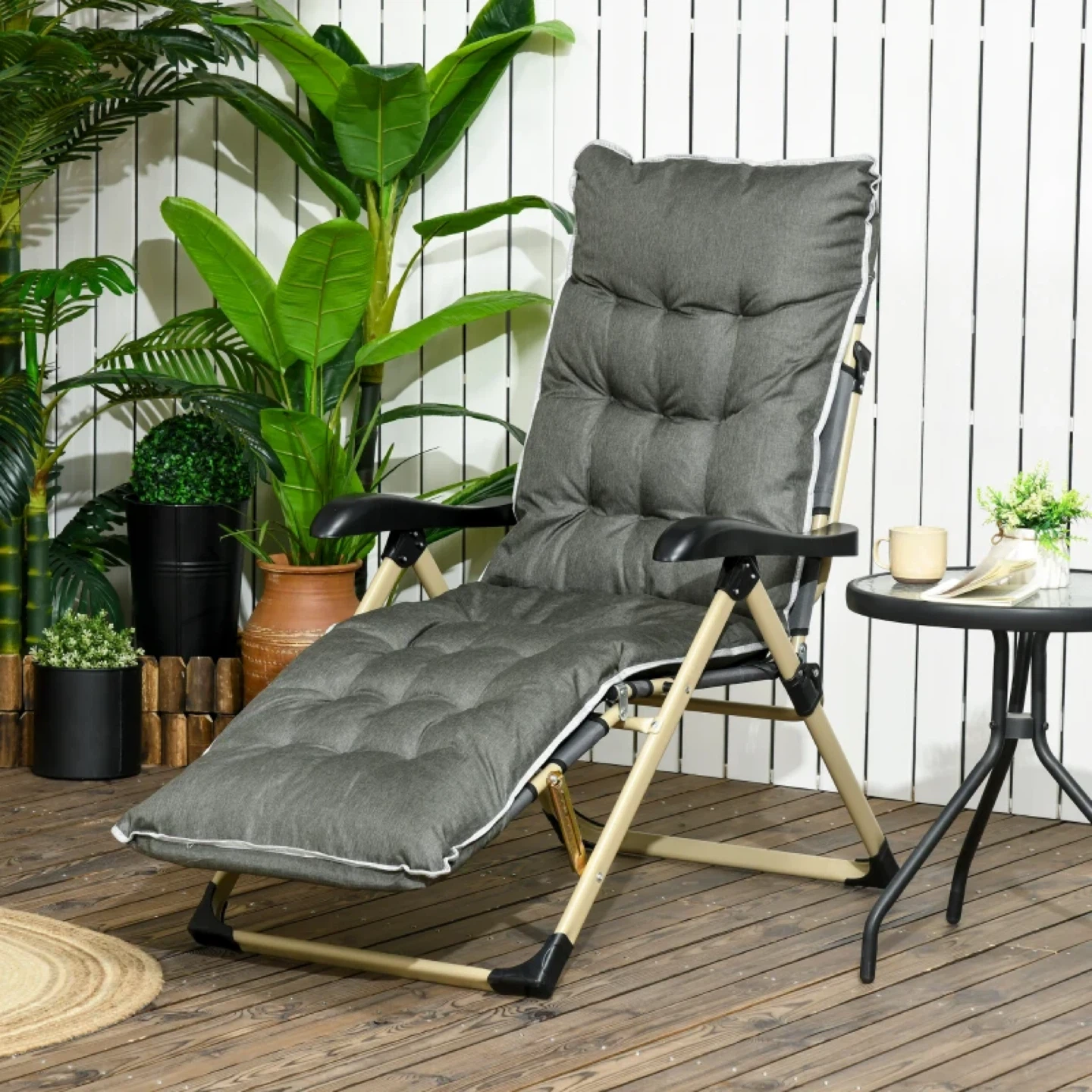 Outsunny Folding Reclining Lounge Chair w/ Cushion - photo 2