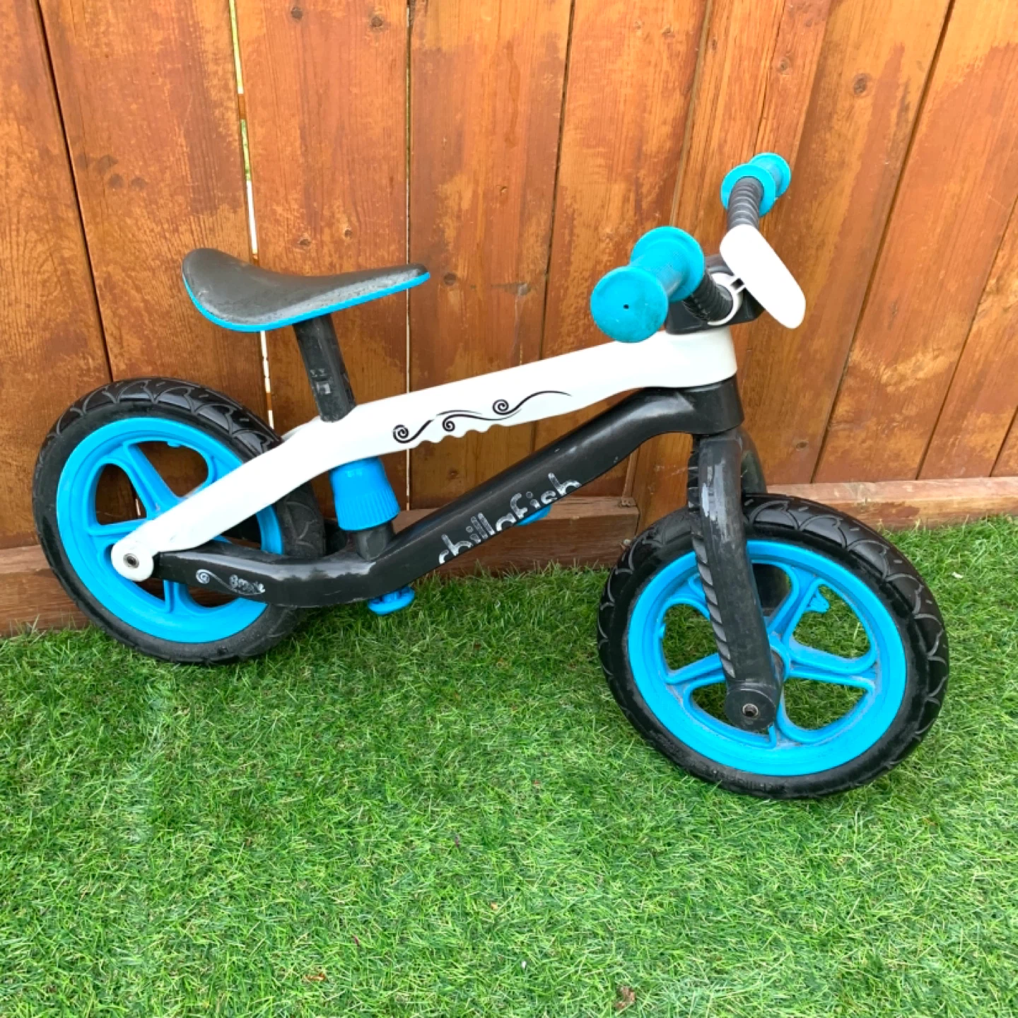 Balance Bike Chillafish Toddler Bike Kids Training Bicycle - photo 2