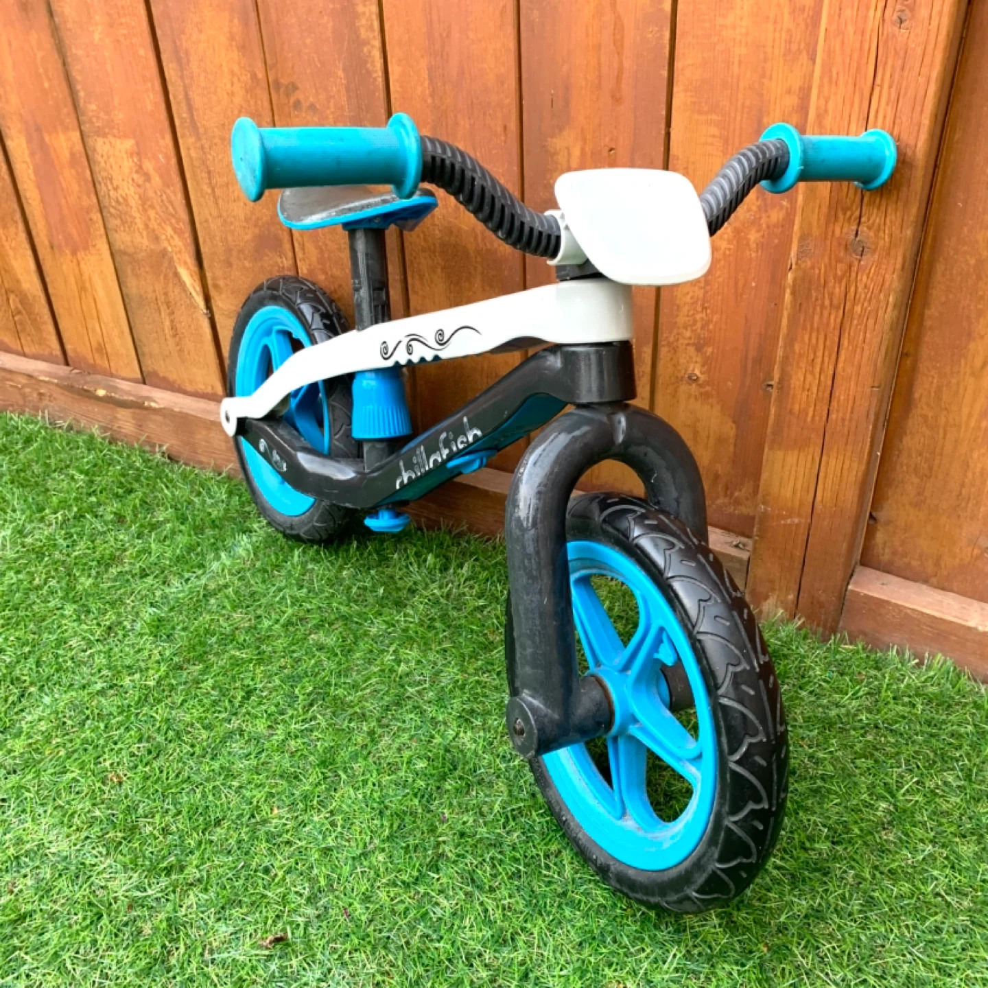 Balance Bike Chillafish Toddler Bike Kids Training Bicycle - photo 4