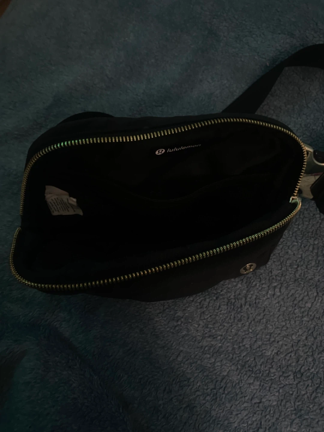 Lululemon Everywhere Belt Bag - Black - photo 4