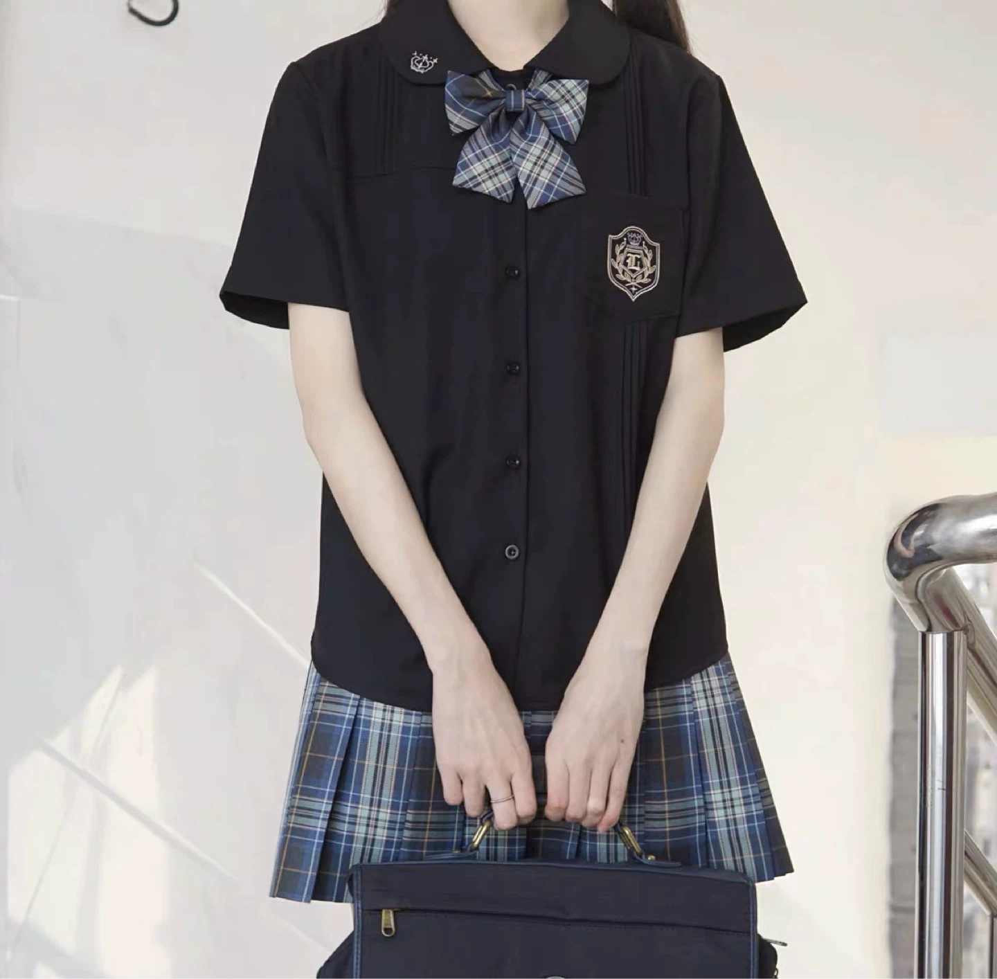 Black shirt