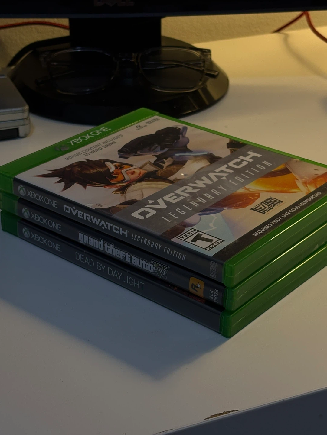 Xbox One Games: Overwatch Legendary Edition, Dead by Daylight - photo 2