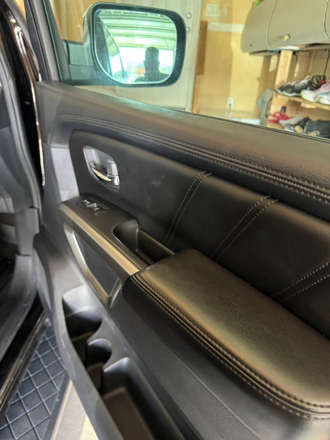 Nissan Armada Platinum - photo 3