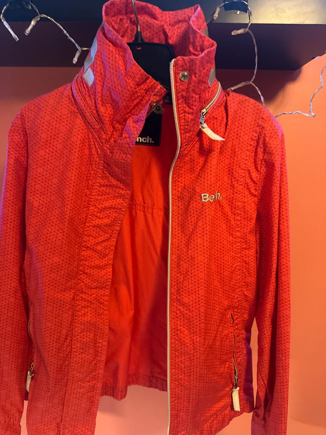 Bench Jacket - Red, Size M