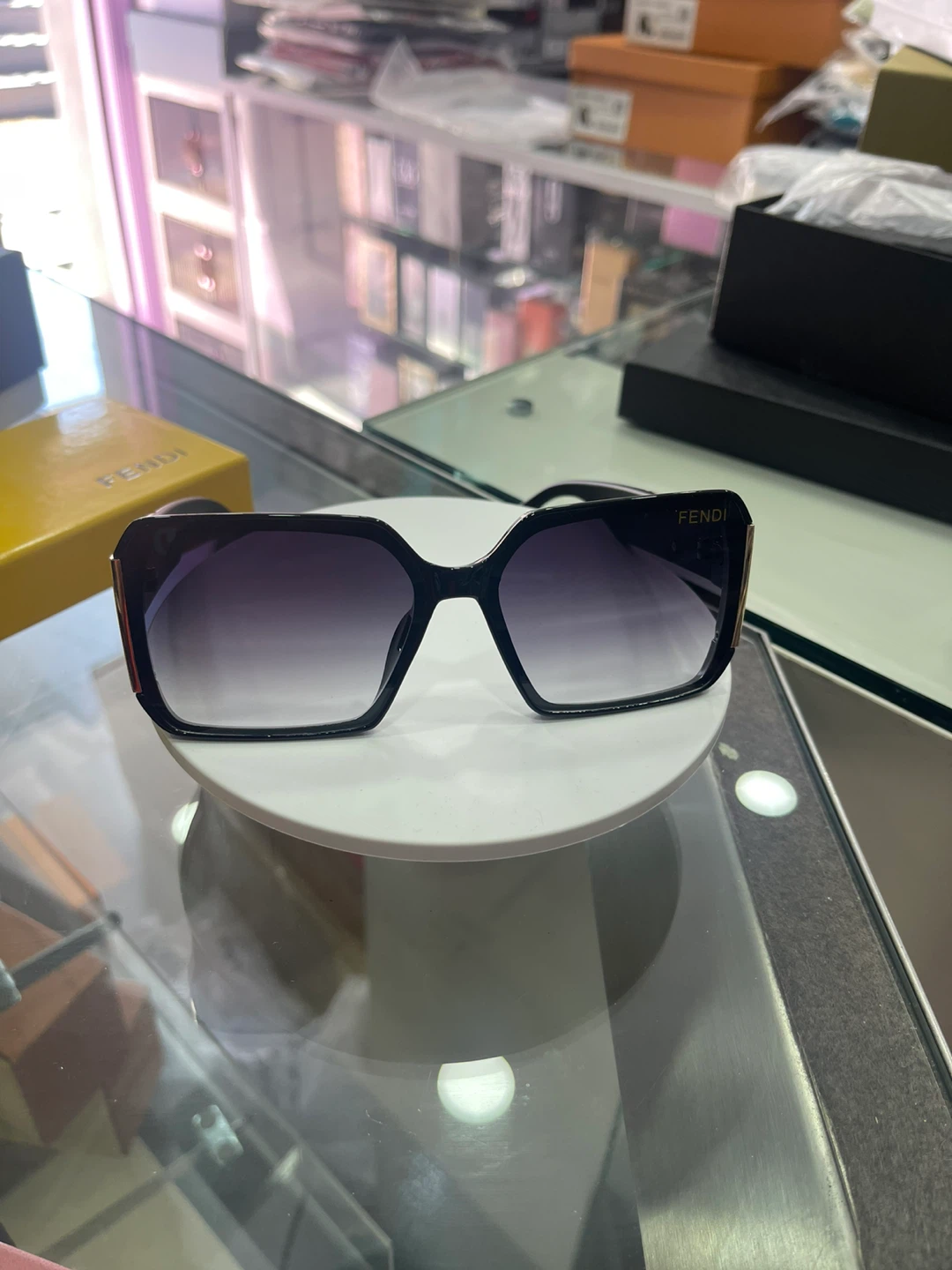 Fendi Sunglasses - photo 5