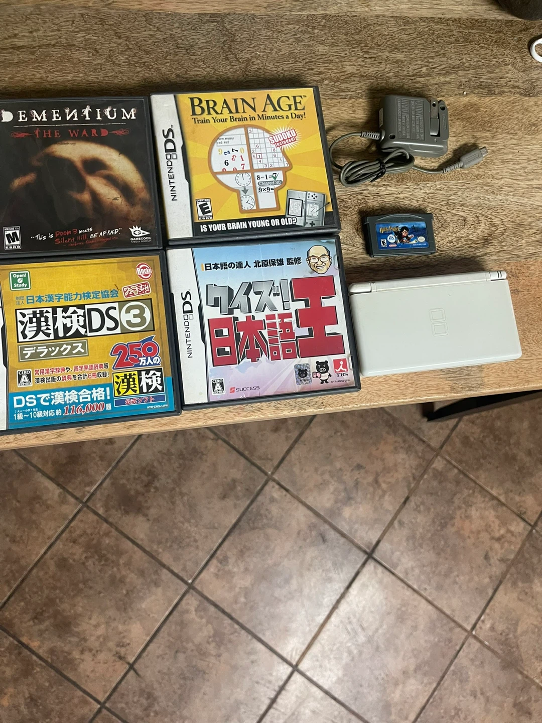 Nintendo DS Lite with 4 Games and Charger - photo 2