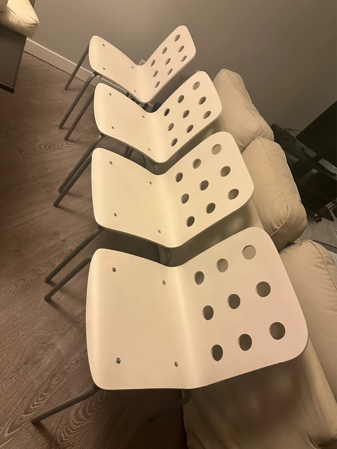 Set of 4 White Dining Chairs with Cushions - photo 2