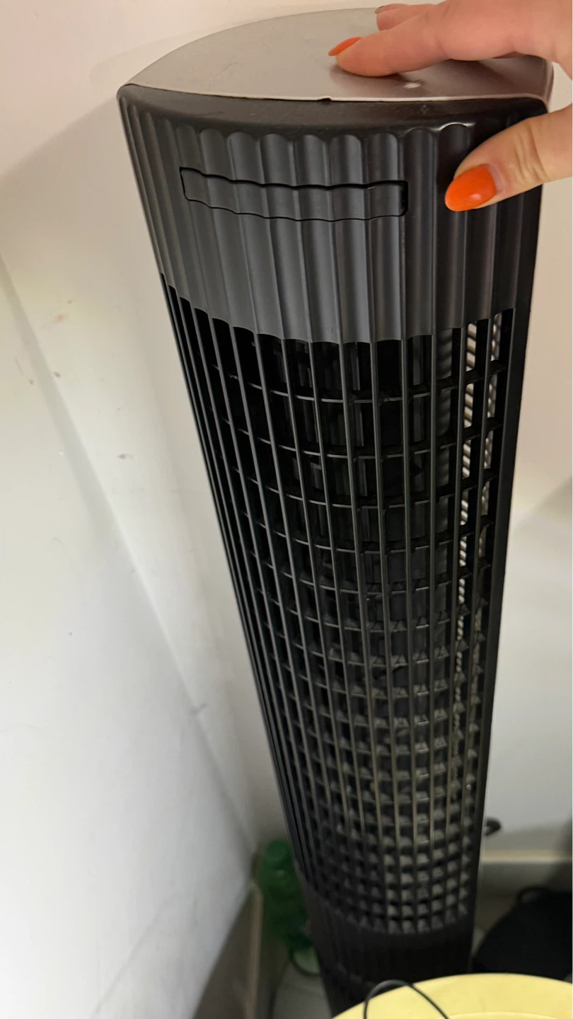 3 Tower Fans $290 - photo 3