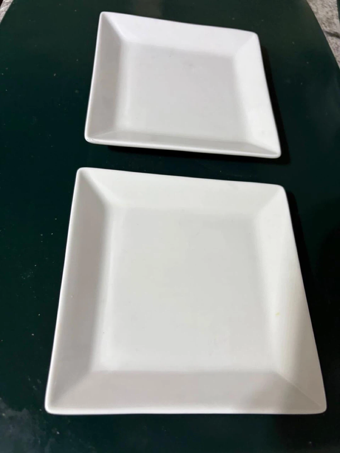 Two White Square Plates - photo 2