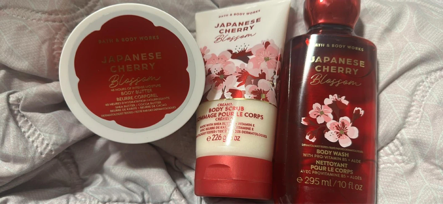 Bath & Body Works Japanese Cherry Blossom Set