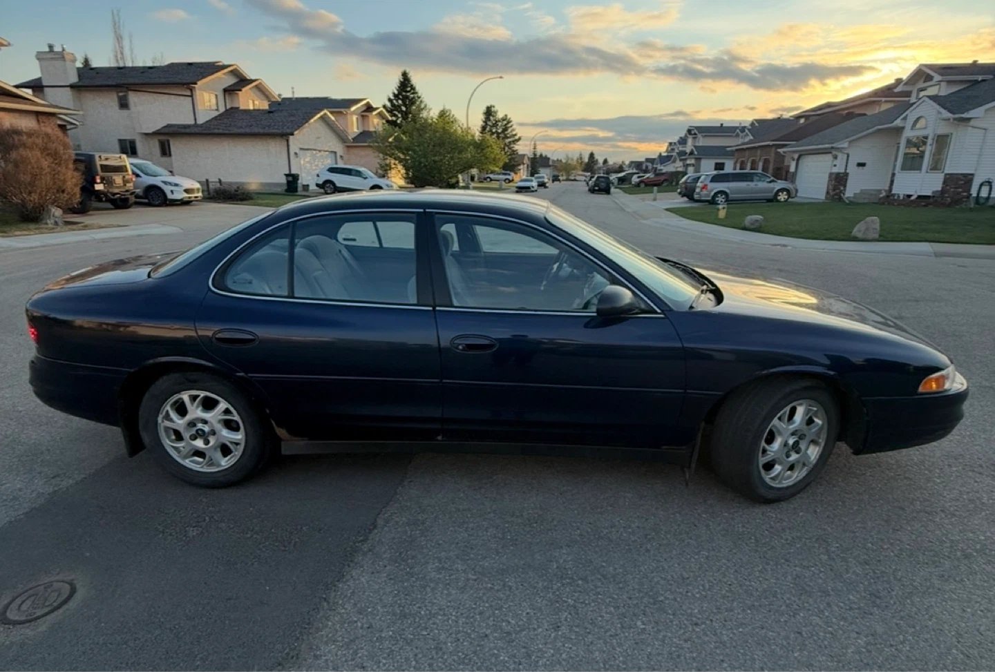One owner active no accidents  2001 Oldsmobile Intrigue Sedan - photo 3