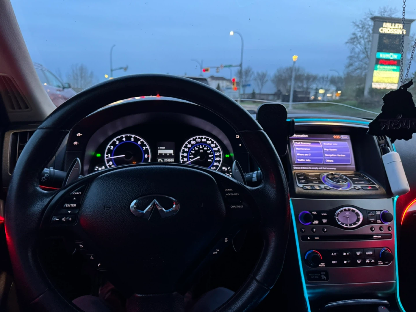 Infiniti g37xS 2012 - photo 4