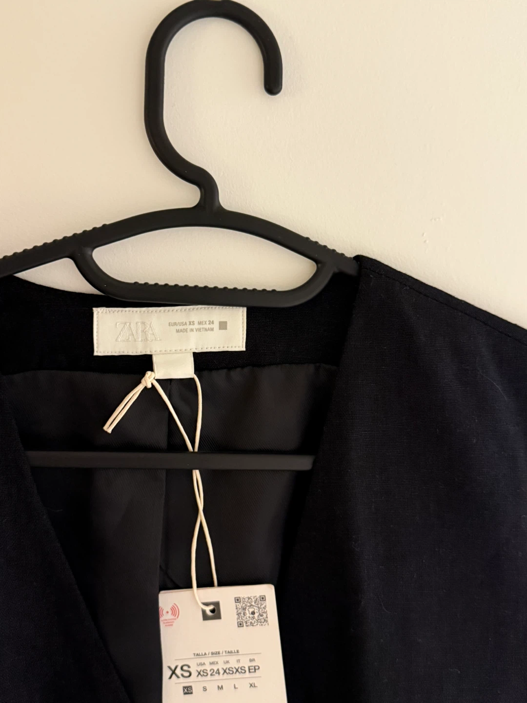 Zara Black Sleeveless Vest - Size XS - photo 2