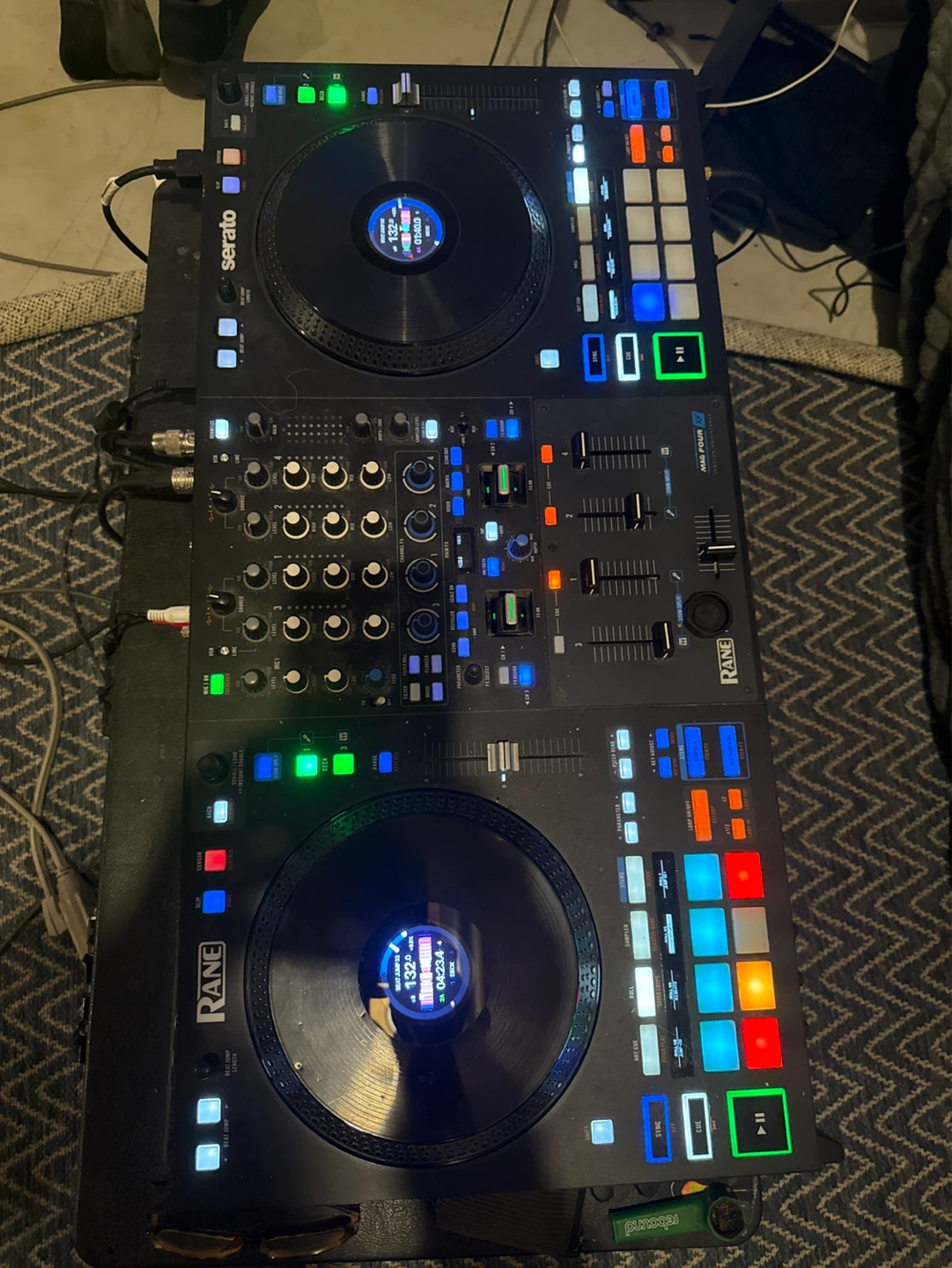 Rane Four DJ Controller - photo 2