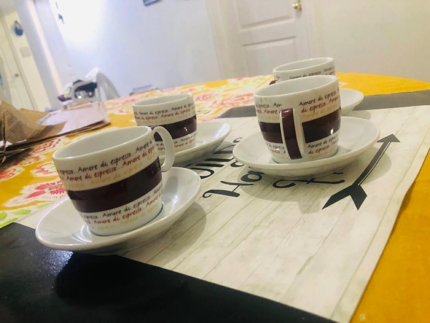 Set of 4 Espresso Cups with Saucers