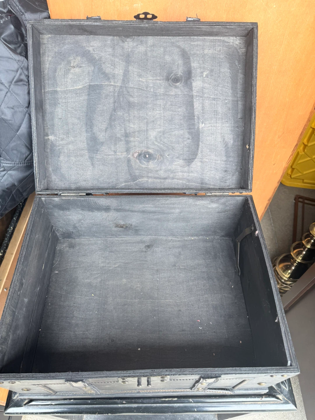 Decorative Vintage Style Storage Trunk - photo 3