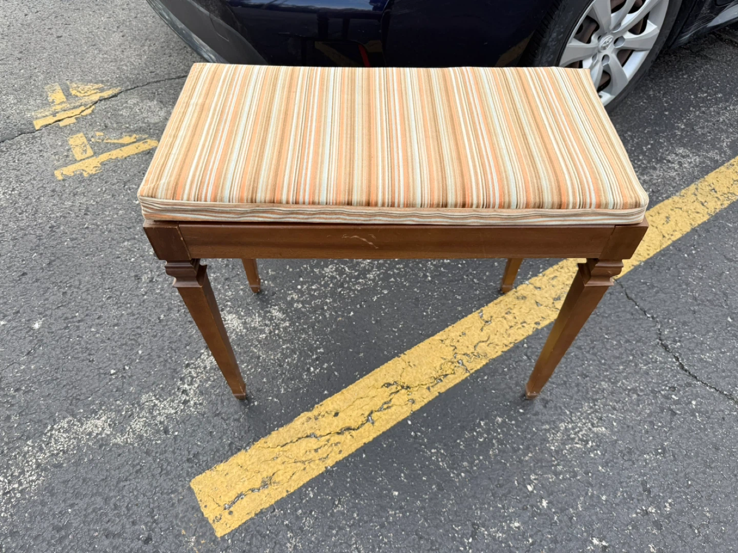 Vintage Striped Upholstered Vanity Storage Bench - photo 3