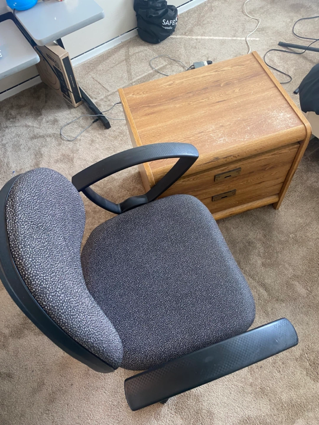 Office Chair with Wooden Nightstand - photo 4