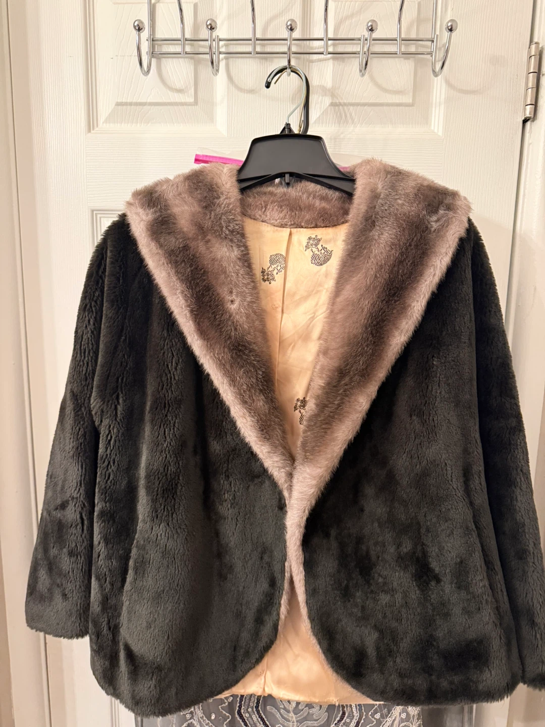 Vintage Borgana Deluxe Faux Fur Coat - photo 2